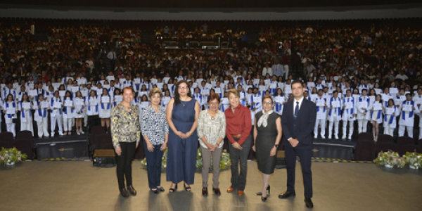 176 estudiantes de la BUAP se graduaron en la Licenciatura de Medicina