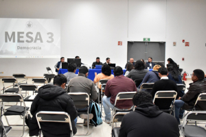 Realiza BUAP mesas de trabajo con estudiantes