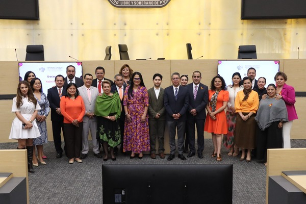 Congreso abre su tribuna a la lengua Mixteca