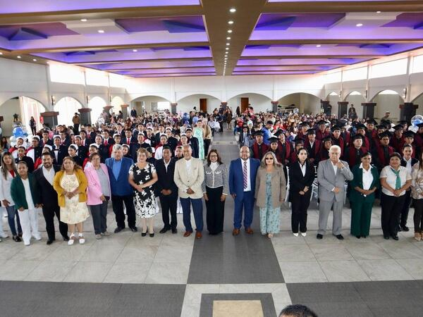 Egresan 57 estudiantes de Conalep Serdán