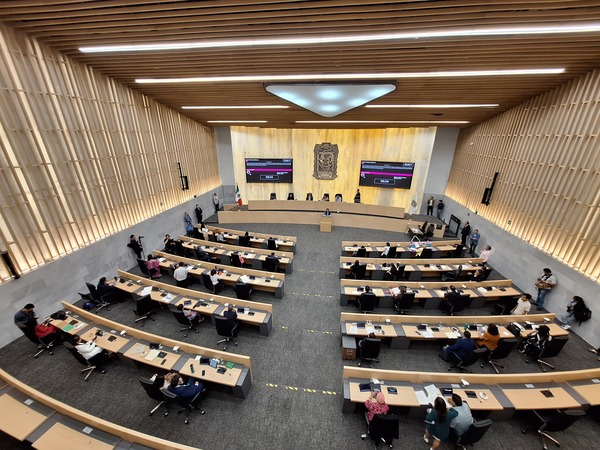 Inician comparecencias en el Congreso