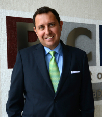 Se solicita un adulto