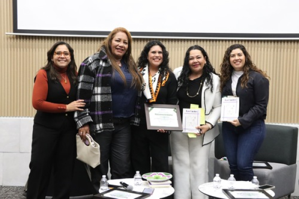 Presentan el libro &quot;Las Cuatro&quot;, de Ana Claudia Hermoso