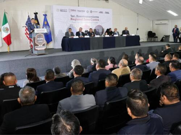 Alejandro Armenta inaugura 1er reentrenamiento FBINAA