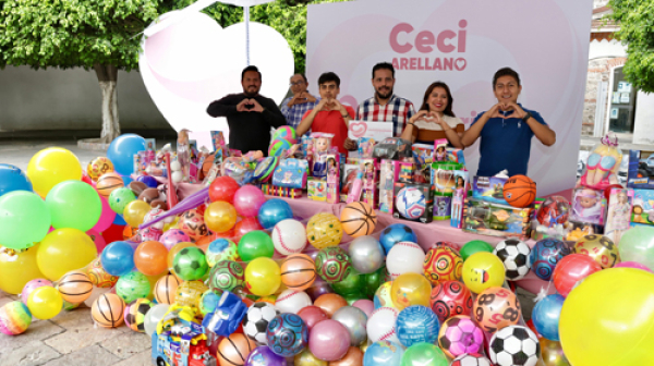 Niños de sectores vulnerables reciben juguetes