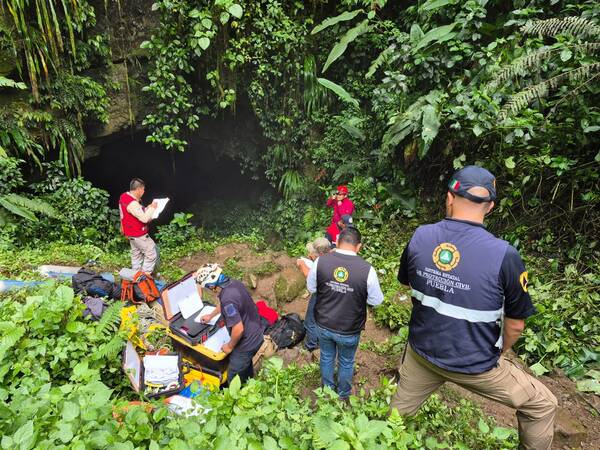 Muere un hombre en gruta de Cuetzalan