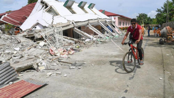 Daños estructurales por el terromoto en Filipinas