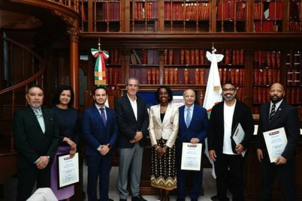 Pepe Chedraui recibe a especialistas de Dental Meeting