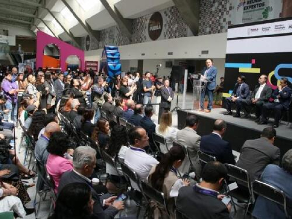 Puebla impulsa Feria de Industrias Creativas 2025