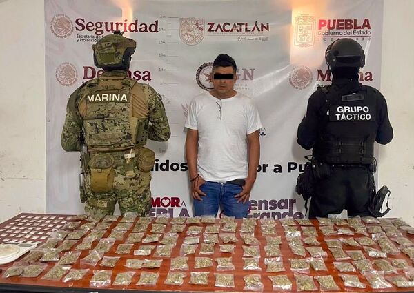 Incautan 160 dosis de droga en Zacatlán