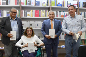 Sabina Berman presenta &quot;Los billonarios desaparecen...&quot;