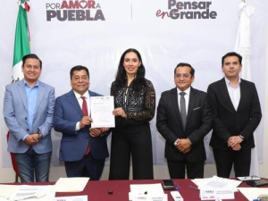 Rebeca Ba&ntilde;uelos llega al CEASPUE