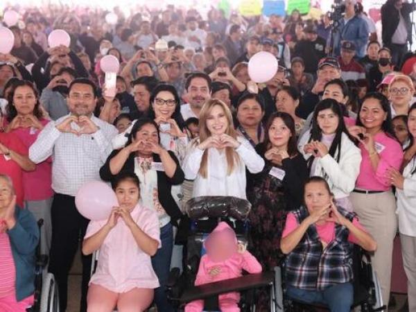 Entrega SEDIF más de 2 mil apoyos en Sierra Negra