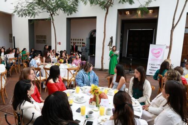 Voluntariado SSP entrega apoyo al DIF