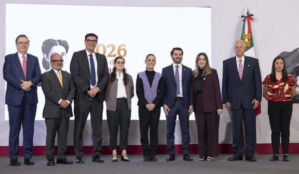 Anuncian Protección a la Industria de Vehículos Pesados