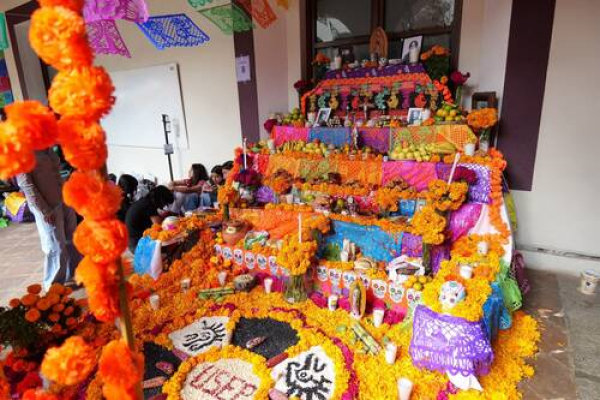 Comunidad USEP celebran el Día de Muertos
