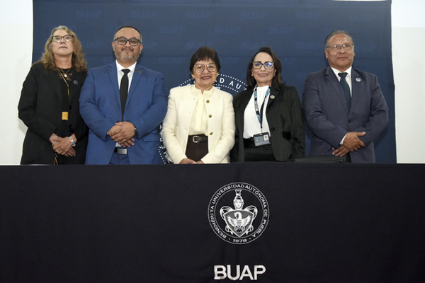 Rinden informe la Facultad de Medicina BUAP