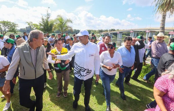 Gobernador Armenta recorre el "Puente de la Transformación"