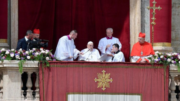 El Papa en el Urbi et Orbi: ¡No más estruendos de armas!