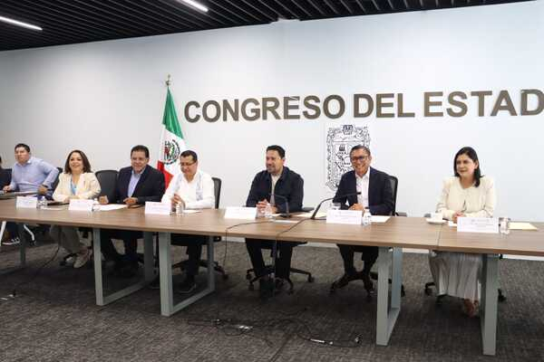 Comisión avala exhorto para mejorar servicios municipales