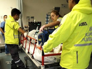 SUMA traslada a paciente desde Zacapoaxtla