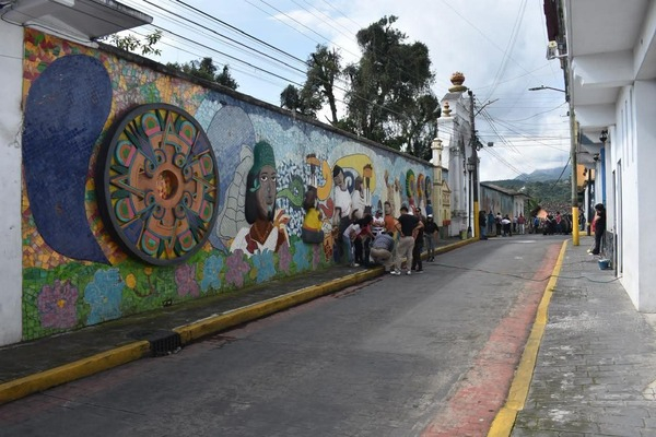 Diputado Miguel Márquez encabeza faena en Huauchinango