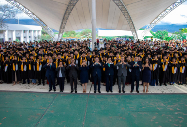 UTTehuacán celebra la graduación de 942 estudiantes