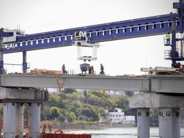 Avanza construcci&oacute;n del "Puente de la transformaci&oacute;n"