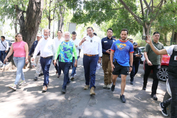 En Semana Santa, el gobernado Armenta trabaja