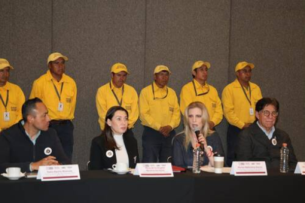 Puebla destaca cooperación ambiental ante incendios