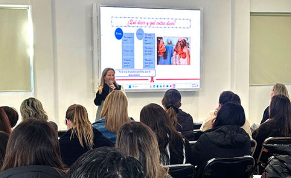 An&aacute;huac Puebla fortalece la prevenci&oacute;n de trastornos alimentarios