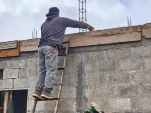 Obra Comunitaria en llega a Huehueymico