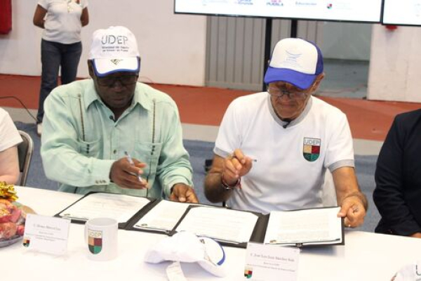 Puebla firma colaboración deportiva con Cuba